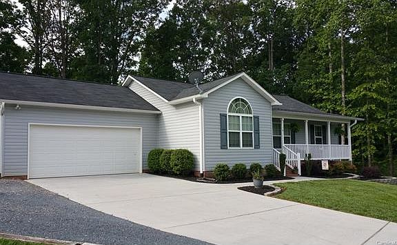 3rd image of 181 Swann Crossing Ln