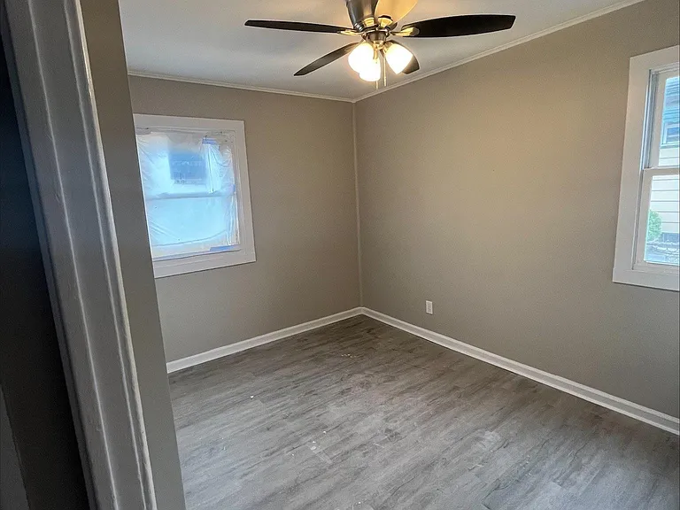 420 S Wheatland Ave — Photo 8
