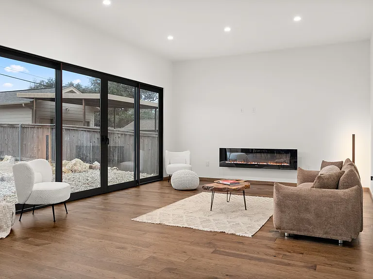 2915 Chisholm Trl — Photo 6