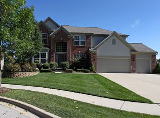 7 Allegheny Ct, Streamwood, IL 60107