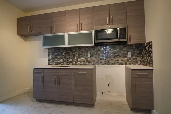 Rented by Target Realty Group | media 11