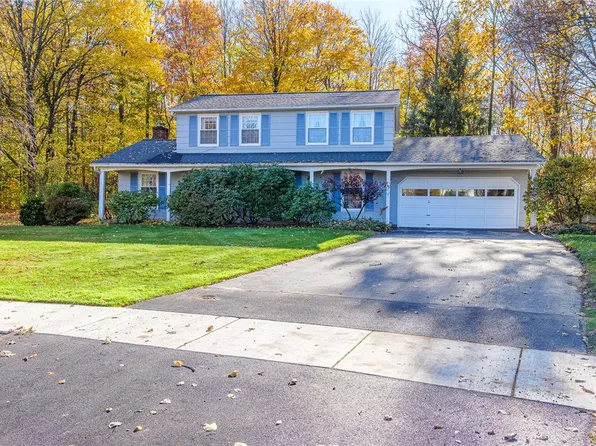 287 Stoneycreek Dr, Rochester, NY 14616