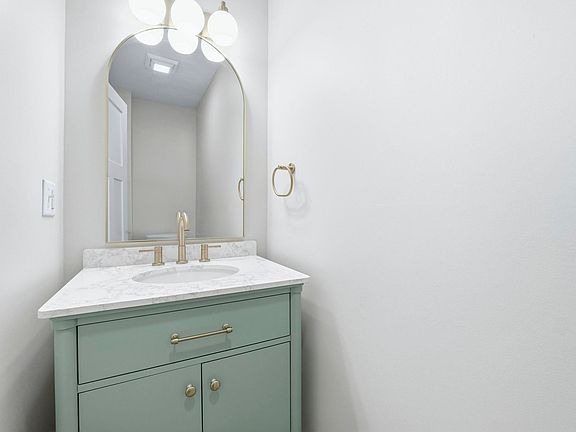 3rd image of 6518 Hazelett Rd