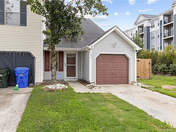 2nd image of 199 Wexford Dr