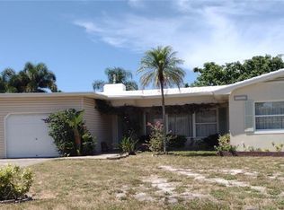 3065 Sunset Blvd, Belleair Bluffs, FL 33770