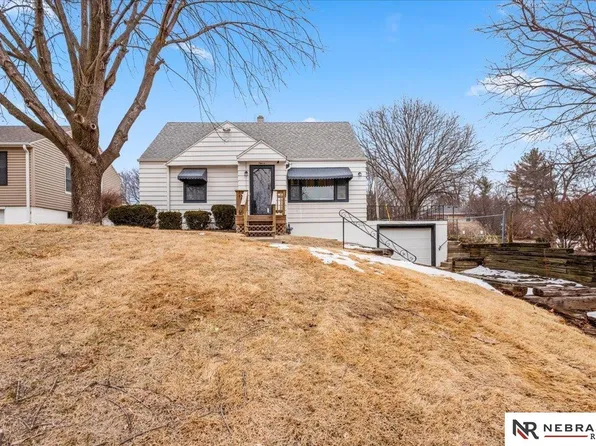 7411 N 28th Ave, Omaha, NE 68112