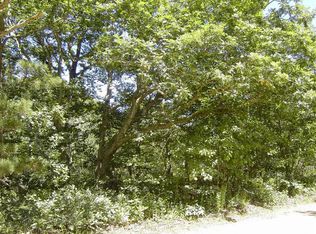 80 Oak Ln, Vineyard Haven, MA 02568