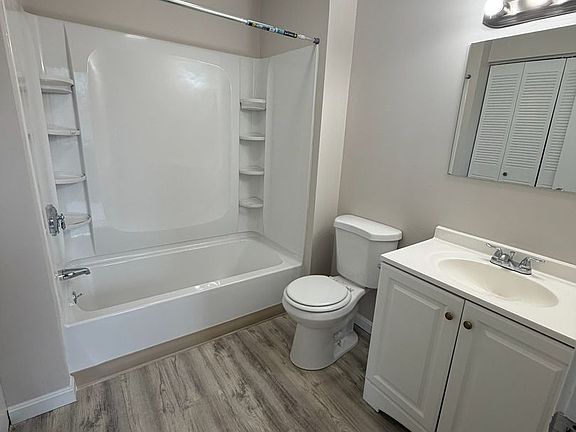 4th image of 2 Weaver St APT 501