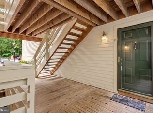 2217 Lovedale Ln #204A, Reston, VA 20191