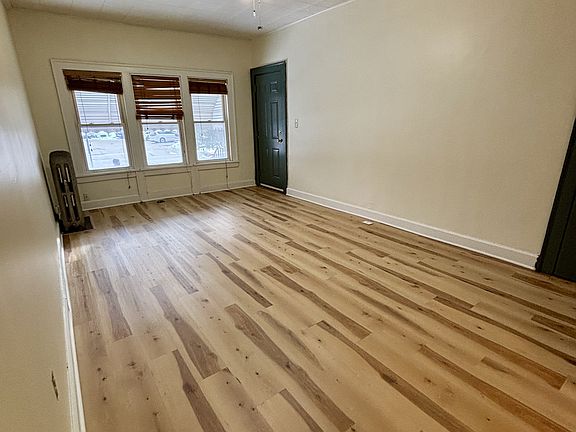 4th image of 16808 Madison Ave #4