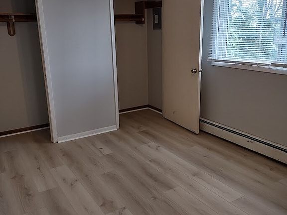 4th image of 325 Clymer Rd