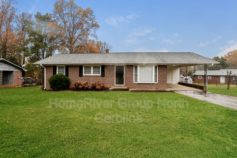 1st image of 412 W Buckoak St
