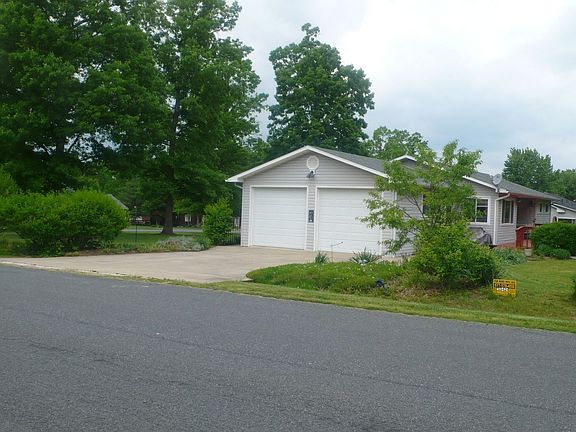 2nd image of 326 Forest Springs Dr