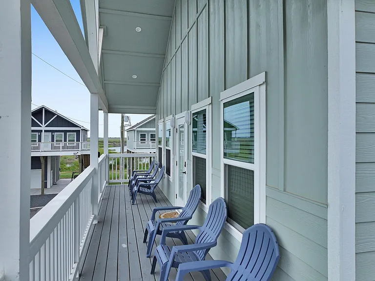 1049 Sunset Cir W — Photo 11