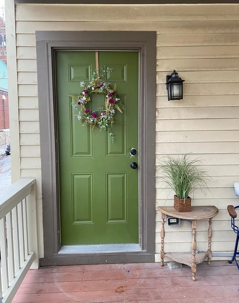 916 E Missouri Ave — Photo 1
