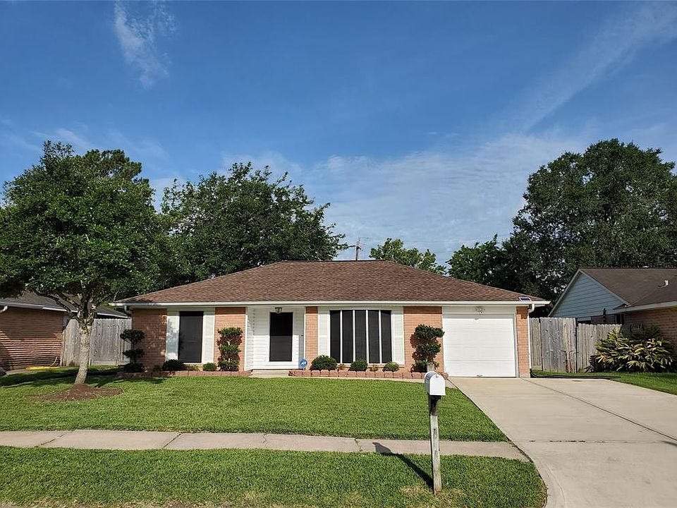 1st image of 408 Stoneledge Dr