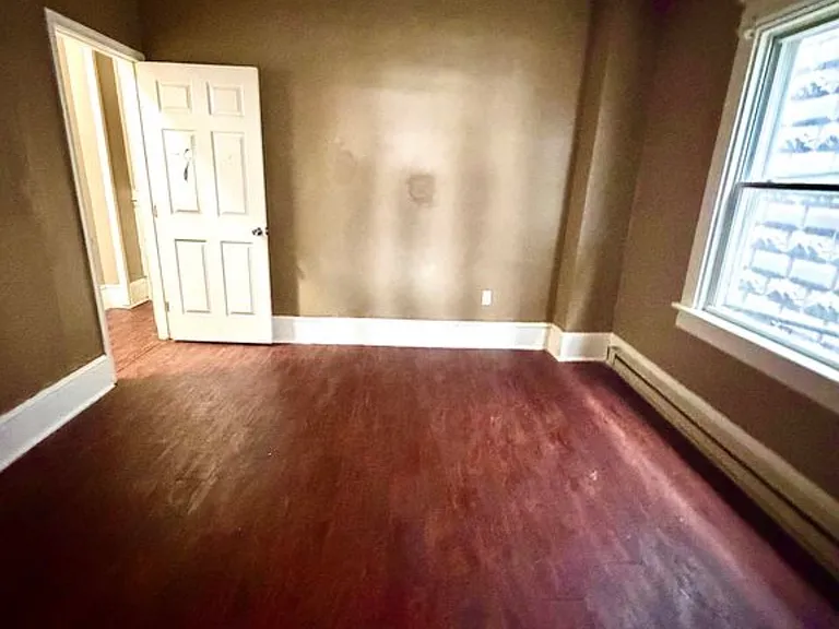 933 W Market St #1 — Photo 7