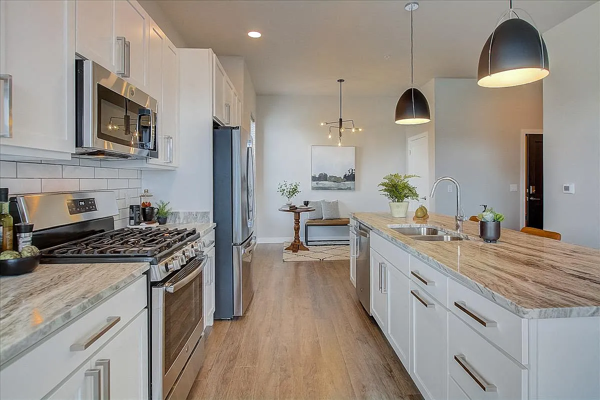 The Edison — Photo 4