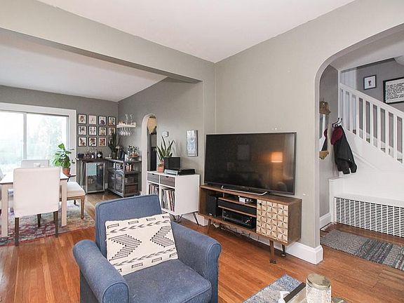 3rd image of 493 Aqueduct St