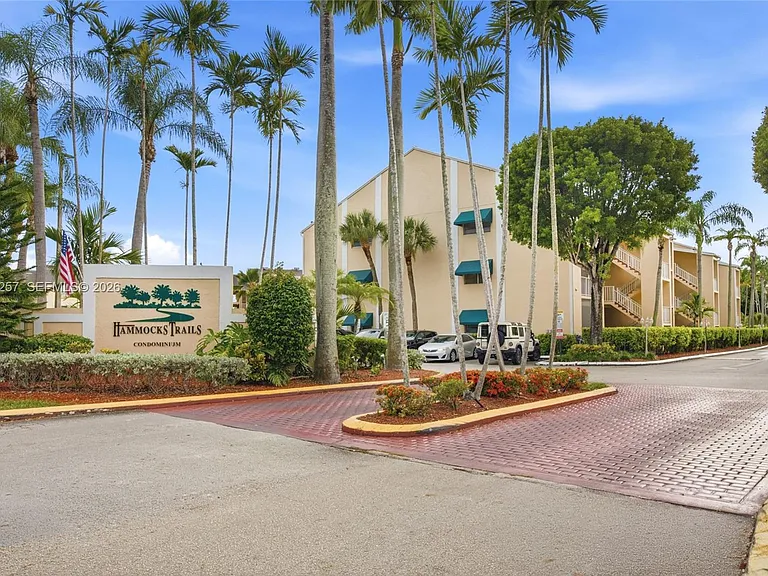 15330 SW 106th Ter #915 — Photo 3