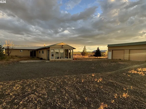 91566 Sink Ln, Christmas Valley, OR 97641