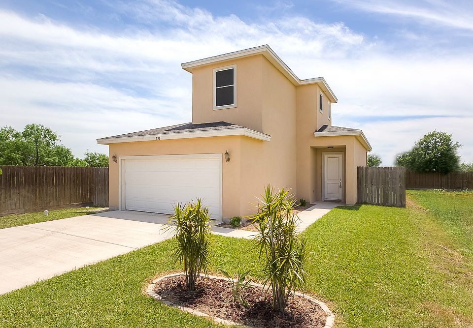 1st image of 832 Casa Vieja St