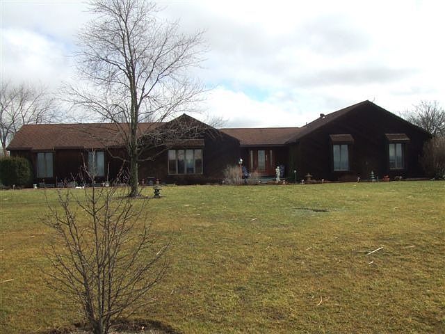 Beautiful ranch on 3 acres