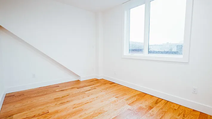 Rented by Nooklyn NYC LLC | media 36