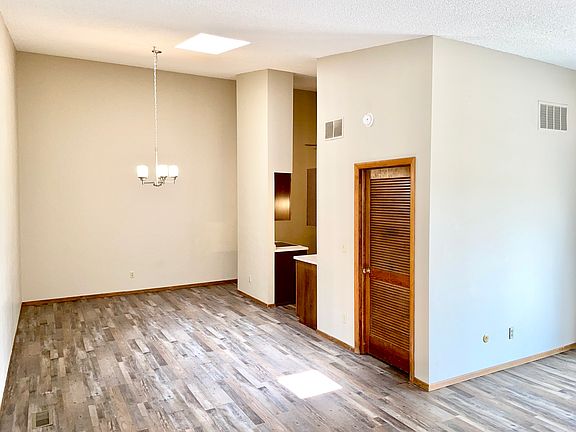 5th image of 2329 Dublin Blvd
