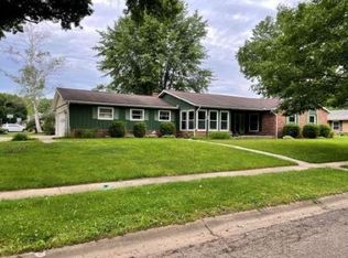 23 Douglas Pl, Terre Haute, IN 47803