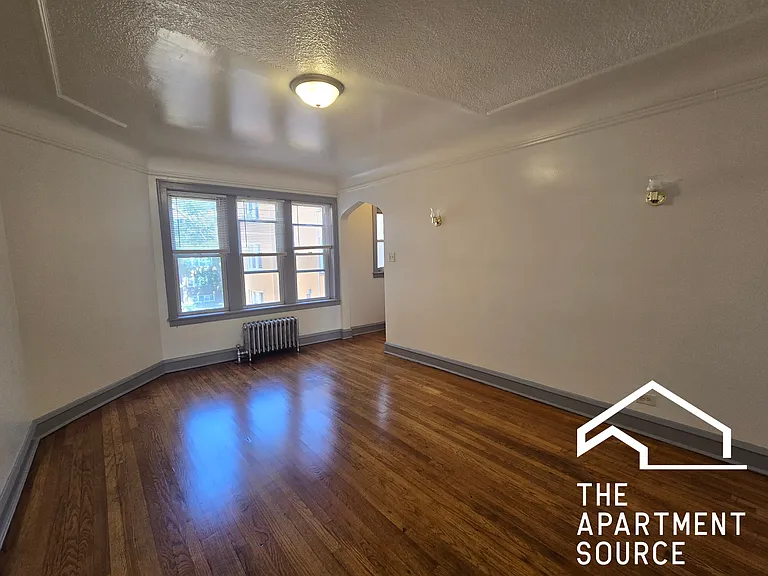 836 N Massasoit Ave #2B — Photo 1