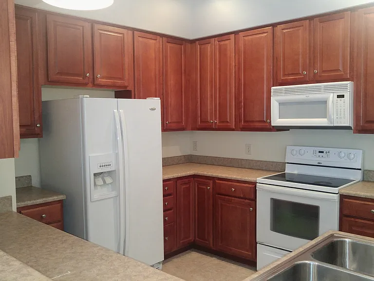 908 Resort Cir #707 — Photo 4
