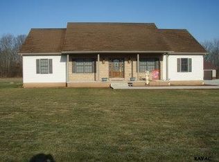 445 Fleshman Mill Rd, New Oxford, PA 17350