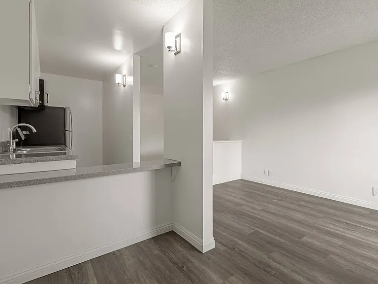 Park Place Apartments — Photo 26