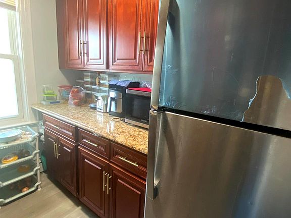 3rd image of 107-02 Pinegrove St Floor 2