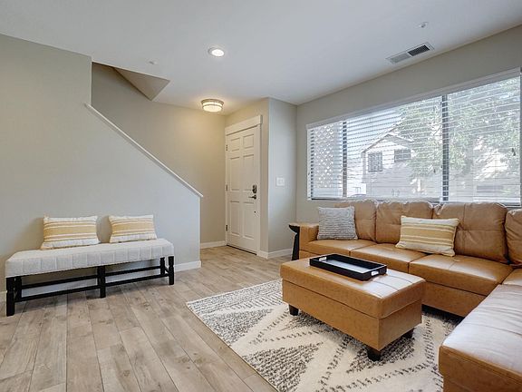 4th image of 365 N Chorro St APT E