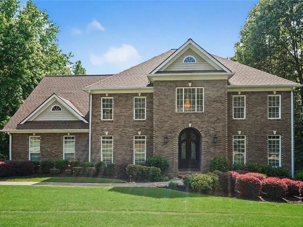 952 Ardmore Trl, Hoschton, GA 30548