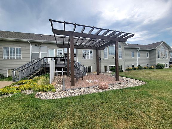 3rd image of 511 E Palmer Cir