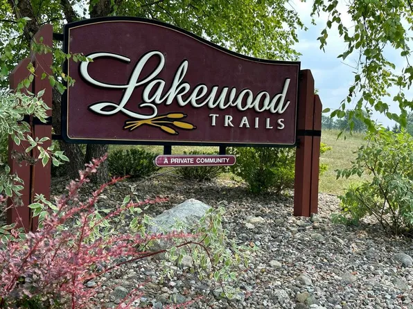 8842 Lakewood Trl #16, Berrien Center, MI 49102