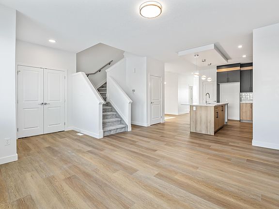 4th image of 33 Ficus Way