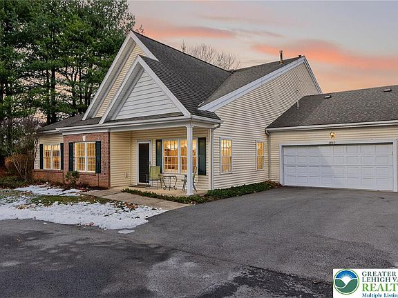 2nd image of 4860 Derby Ln