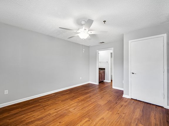 4th image of 11901 4th St N #600-6205