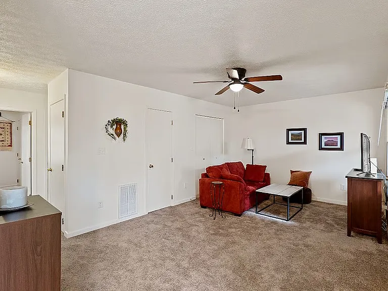 1 Rosecrest St #1C — Photo 9
