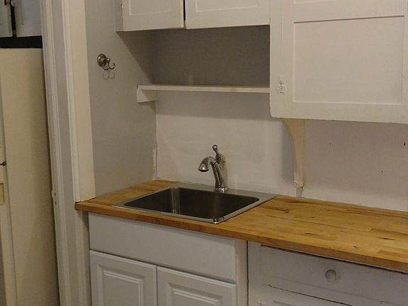5th image of 917 E 11th Ave APT 2