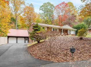 829 Dogwood Ln, Marion, VA 24354