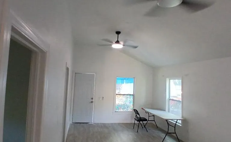 1505 Palmway St — Photo 3