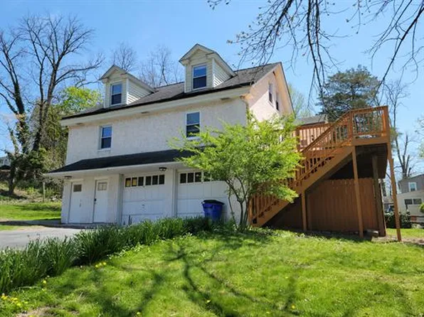 498 Manatawny St, Pottstown, PA 19464