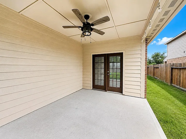 8739 Leclaire Meadow Dr — Photo 20
