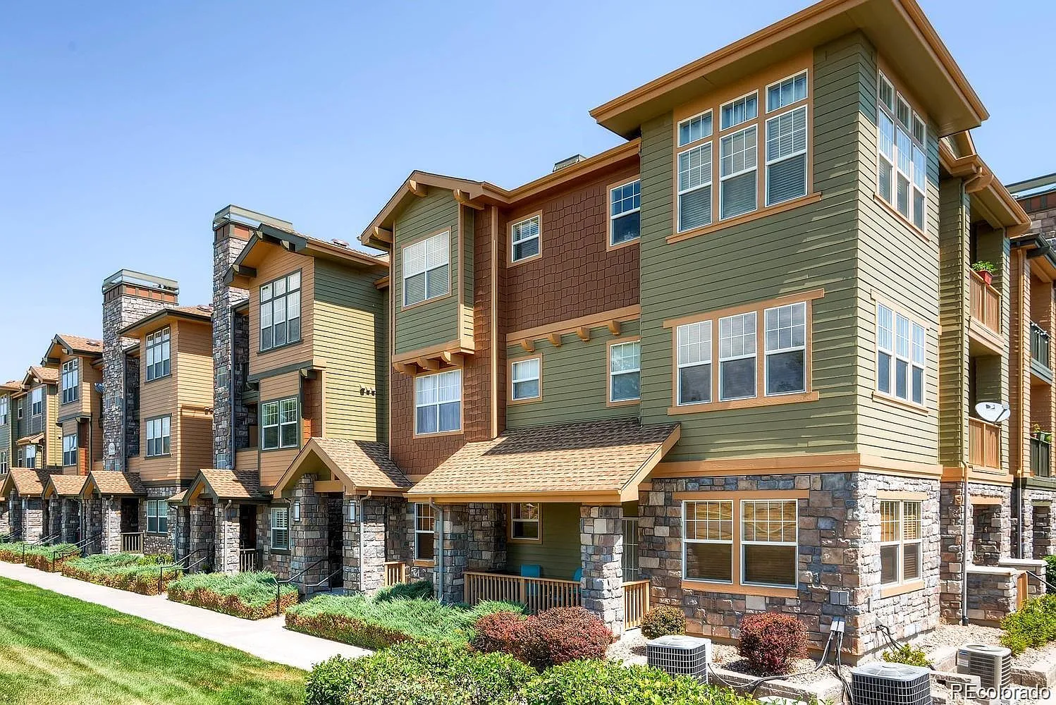 15460 Canyon Gulch Ln — Photo 1