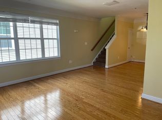 932 Orchard Ridge Dr UNIT 100, Gaithersburg, MD 20878